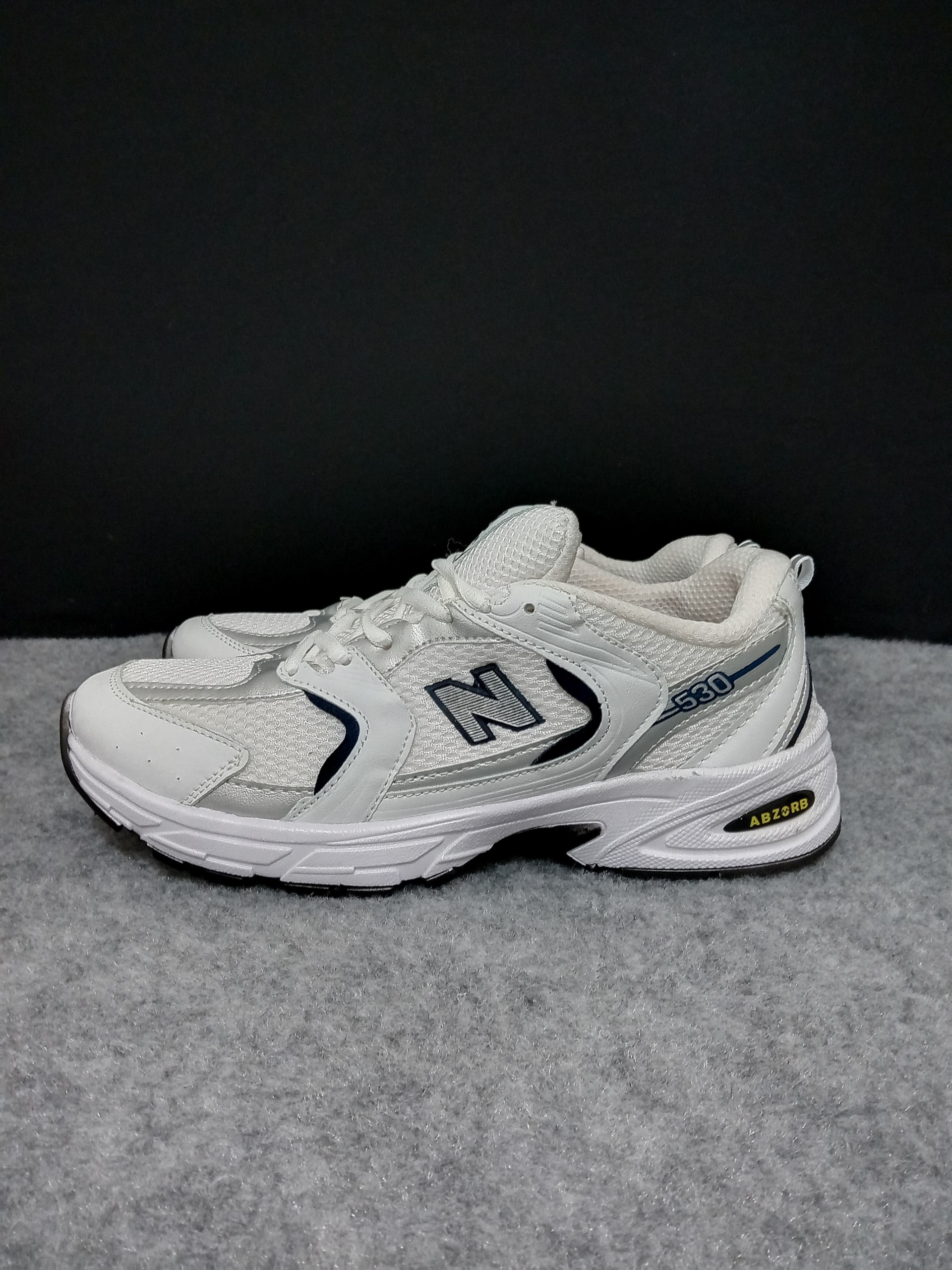 کتونی نیوبالانس 530 سفید ( بالاترین کیفیت)