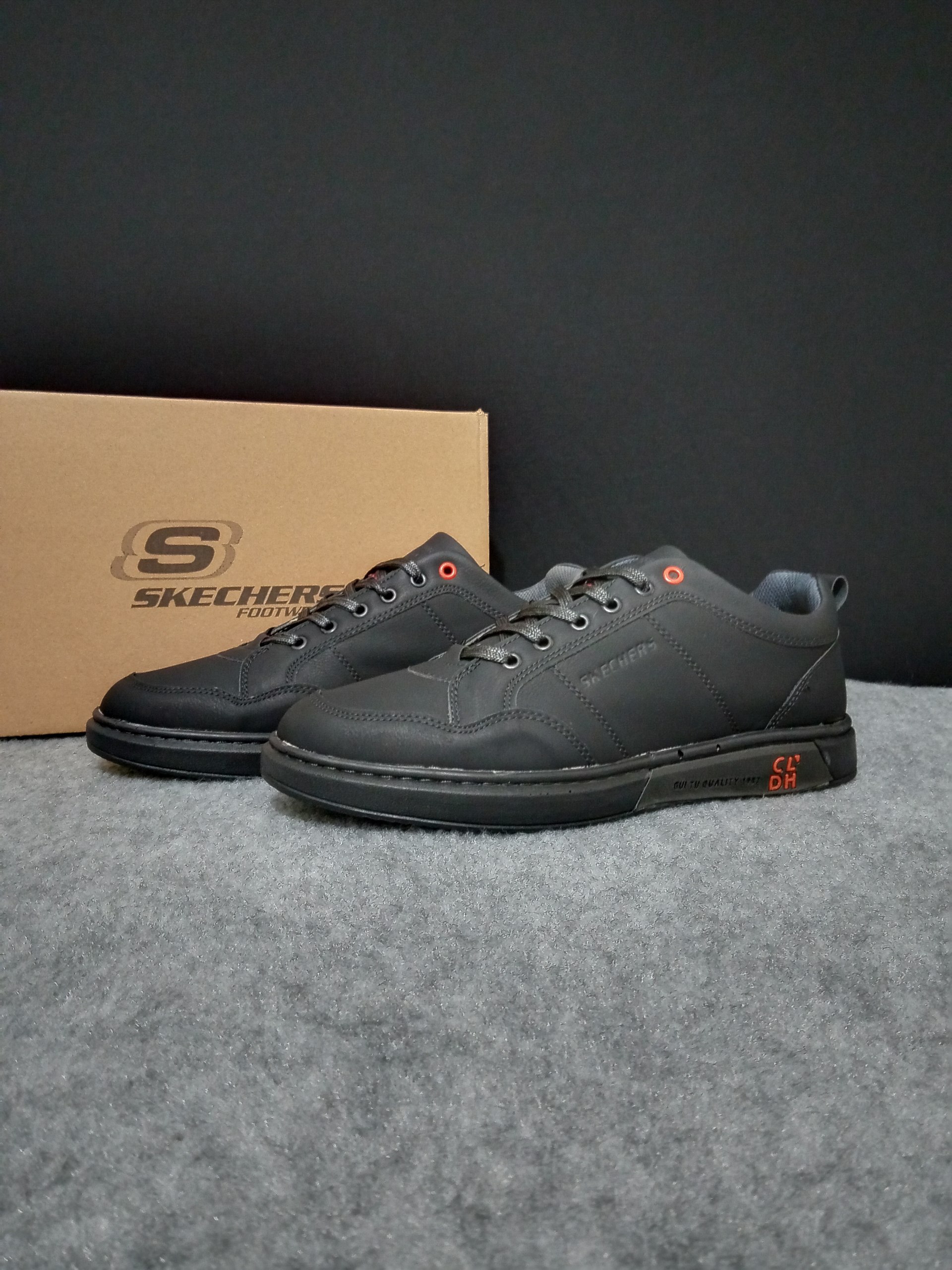 کفش مردانه اسکیچرز مشکی (بالاترین کیفیت)